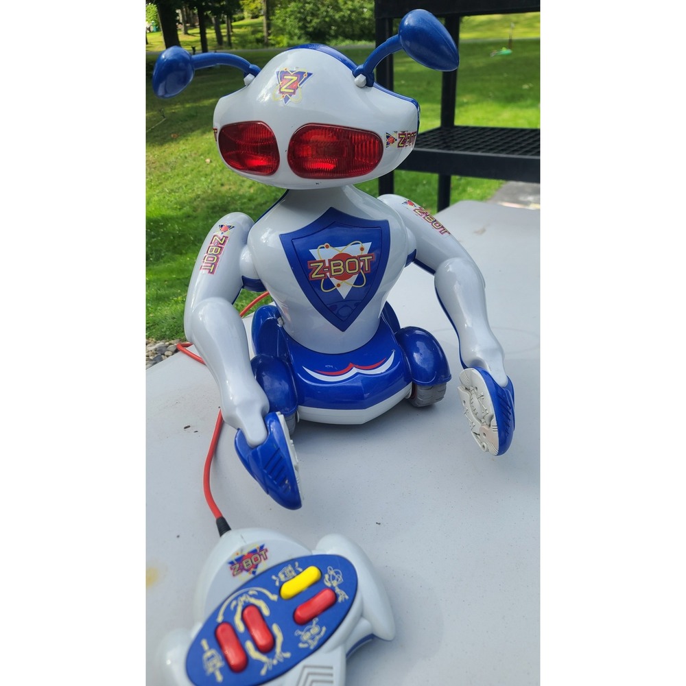 Vintage 1990's Remote Control Y2K Robot Blue White Wired Controller Toy Z-Bot‎